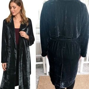 Plus/Curvy Size! The Black Velvet Duster 1X/2X